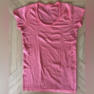 🍋 Lululemon Swiftly Scoop Short Sleeve Tee Top